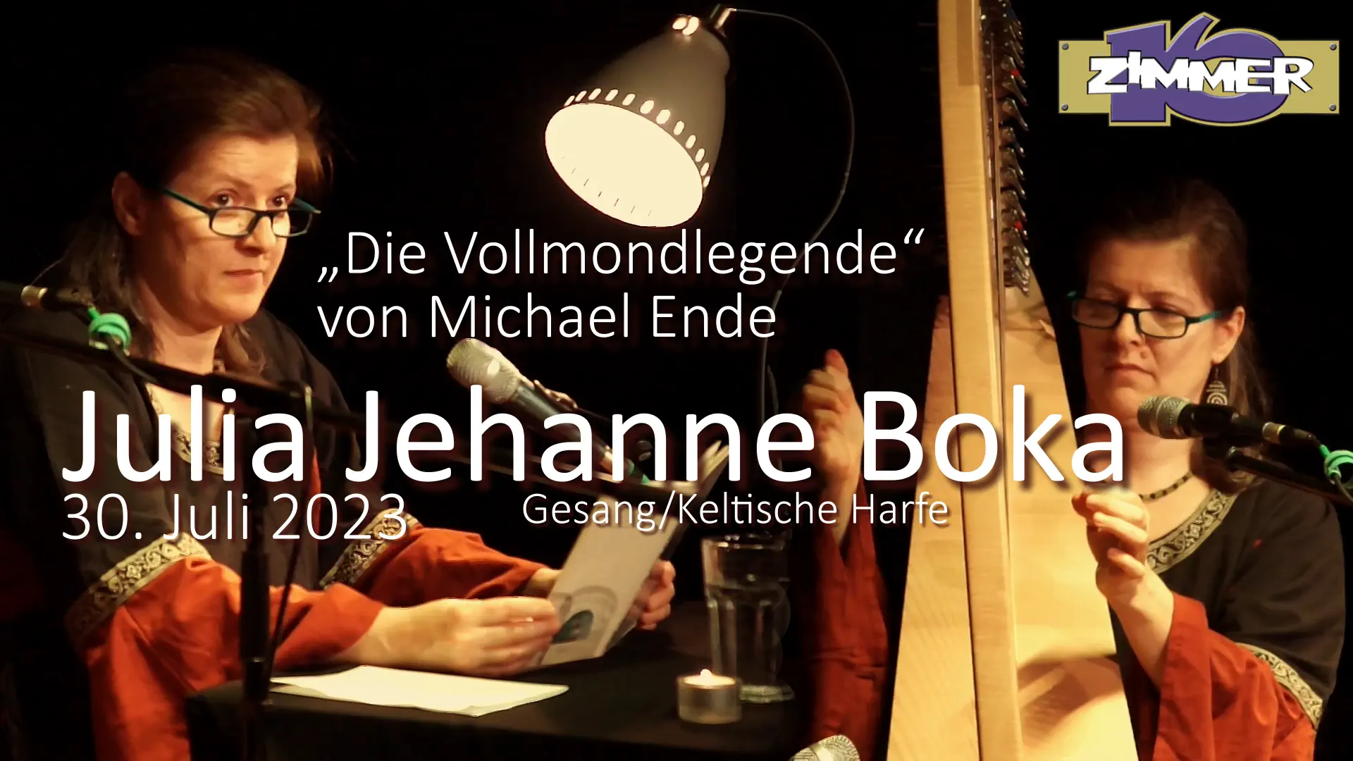 Julia Jehanne Boka lesend und spielend